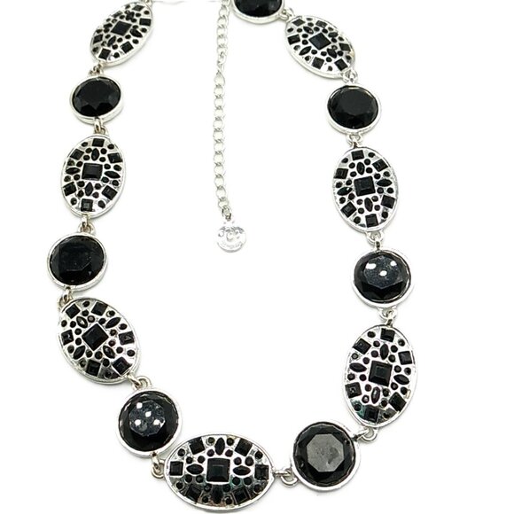 Gloria Vanderbilt Black & Silver-tone Necklace - Picture 7 of 14
